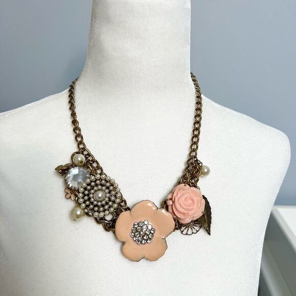 No Brand Jewelry - Enamel & crystal rhinestone floral dusty rose spring bib statement necklace